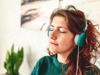 Podcast 'Long Covid, de schaduwpandemie' nu ook prikkelarm beschikbaar