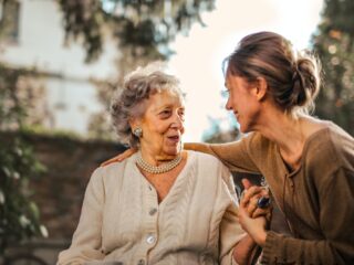 'Als we zo doorgaan moet één op de drie schoolverlaters in de zorg gaan werken'
