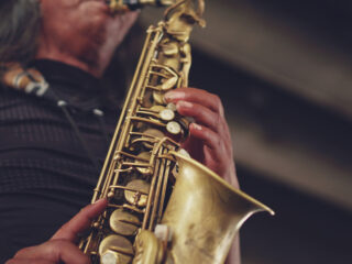 Protest in Den Haag voor meer wereldmuziek op de publieke radiozenders
