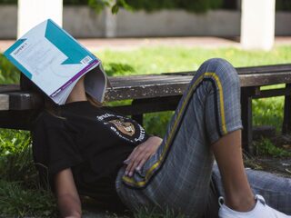 Ben jij ook zo moe? Probeer de rust-methode van de oude Romeinen eens