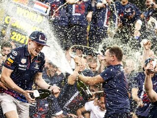 Historische overwinning Max Verstappen in 'Het Geluid van'
