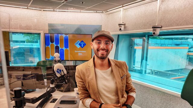 Niet naar feestjes en nachten woelen: Karim Amghar laat zien hoe armoede eruit ziet