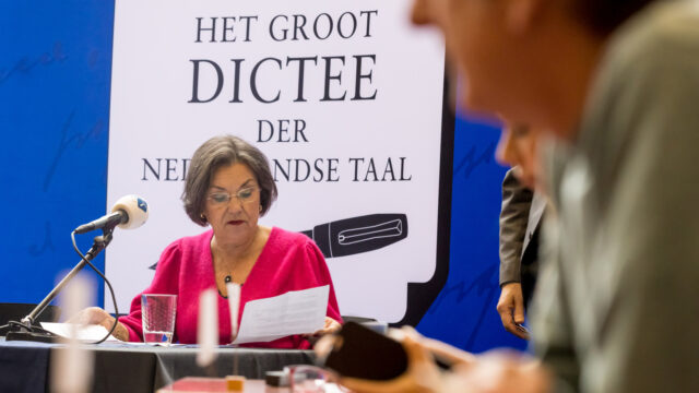 Bereid je voor op het Groot Dictee: doe het dicteewoorden-spelspel!