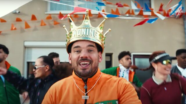 'Weg met koning TOTO'
