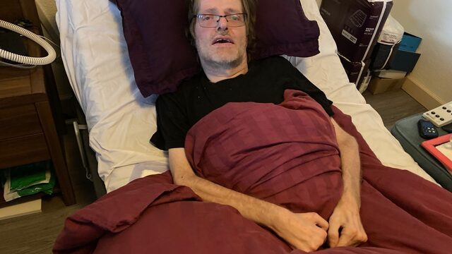 Ernstig zieke Marcel wil derde coronavaccin maar krijgt hem niet