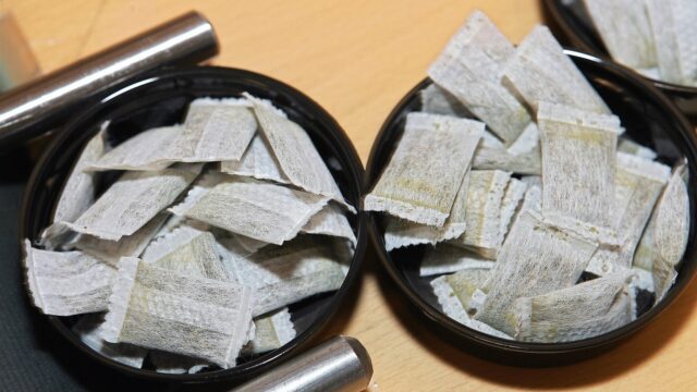 ‘Witte snus’ razend populair onder Zweedse tieners
