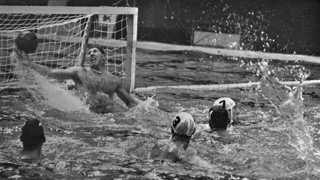 Terug naar Tokio 1964: Broedertwist in het waterpolobad