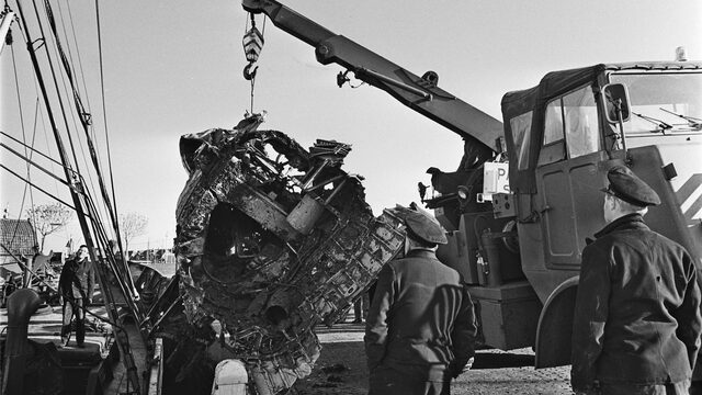 Herdenking voor omgekomen bemanningsleden van de Short Stirling BK716
