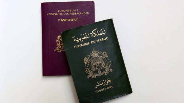 Alledaagse Vragen – Als je een dubbel paspoort hebt, waar telt dan de dienstplicht?