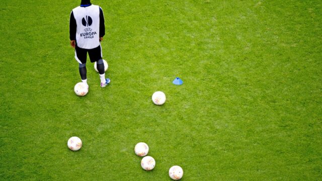 Podcast De Dag: Pssssst, voetbalclub kopen?