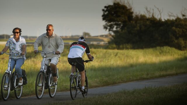 Stand.nl: 'Er moet een einde komen aan de chaos veroorzaakt door e-bikers en wielrenners'