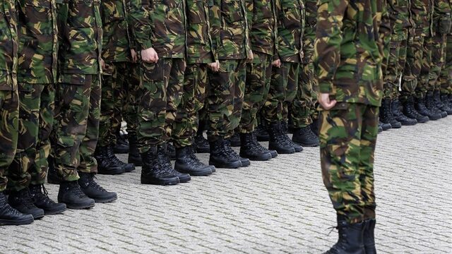 Stand.nl: 'De dienstplicht moet nieuw leven worden ingeblazen' | NPO