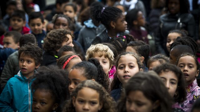 Opvoeden zonder vooroordelen: 'Kinderen zijn niet kleurenblind'