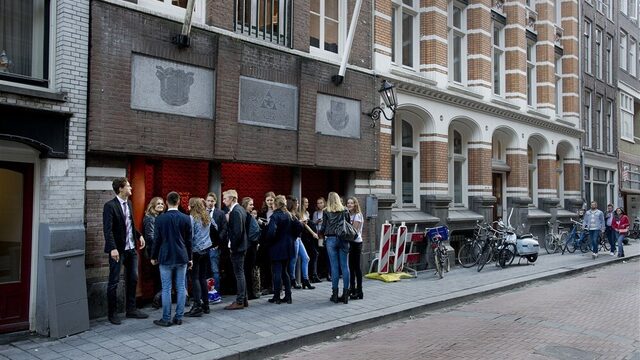 Stand.nl: Er moet een einde komen aan de traditionele studentenontgroening