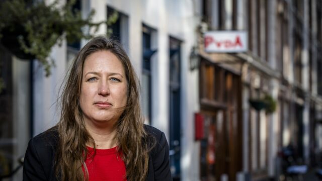 Amsterdam in 2022: langere rijen voor voedselbank én verdubbeling miljonairs