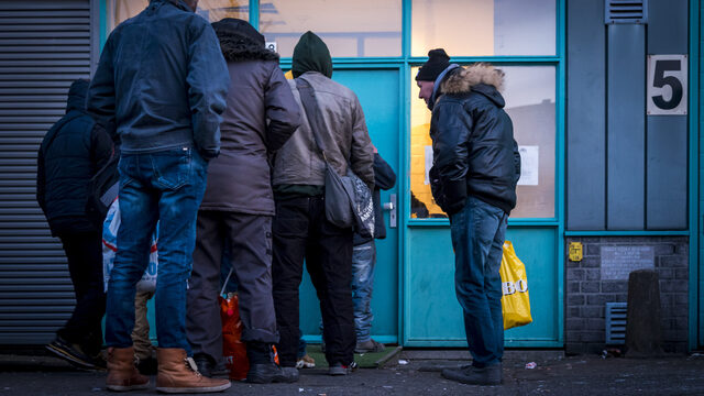 Almin uit Rotterdam wil openbare douches voor daklozen: 'Toegang tot water is een mensenrecht'