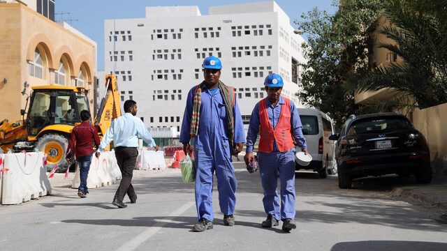 Amnesty dringt aan op beter onderzoek naar doodsoorzaken arbeidsmigranten in Qatar