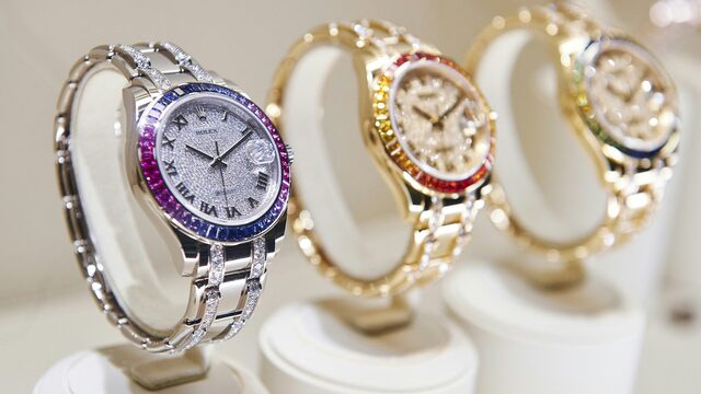 Topjaar voor Zwitserse horloge-industrie: 'Het is vakmanschap, geen lopendebandwerk'