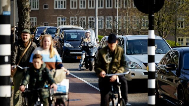 Stand.nl: 'We moeten meer fietsen'