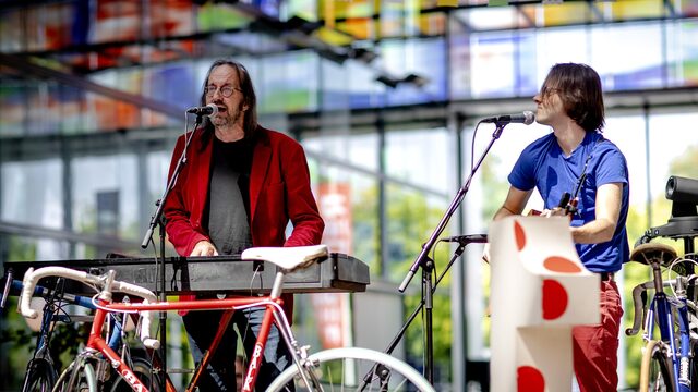 Luister de beste Radio Tour de France-muziek in de Tour Top 100