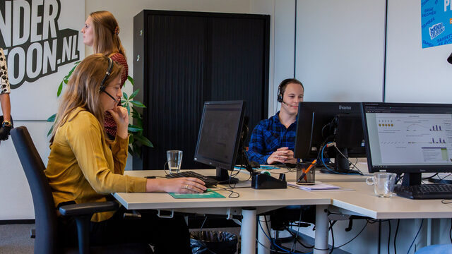 Wachtlijsten en weinig perspectief: hulplijn voor jongeren kreeg al 10.000 telefoontjes