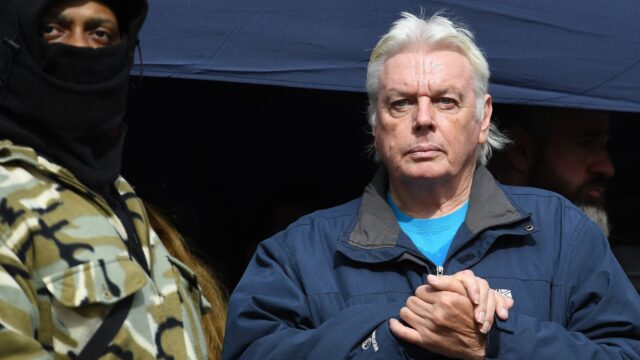 Dit is het 'reptielen-complot' van David Icke: 'Een geheime kaste van wezens die macht proberen uit te oefenen’