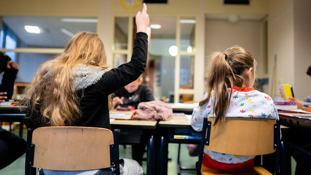 Basisscholen in Rotterdam krijgen een medewerker 'kansengelijkheid' om armoede op te sporen
