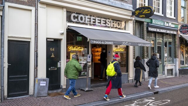 Burgemeester Femke Halsema: ‘Amsterdam heeft een onbeheersbare cannabismarkt’