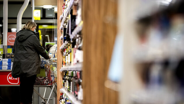 Boodschappen stuk duurder dan vorig jaar: 'Prijs frisdrank en bier hoger dan inflatie'