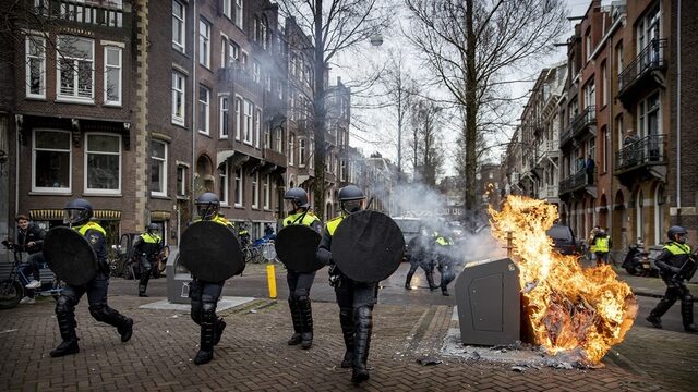 Stand.nl: 'We hebben een serieus autoriteitsprobleem in ons land'