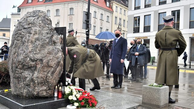Bloedbad van Katyn alsnog voor strafhof: 'Eindelijk kan de geschiedenis rechtgezet worden'
