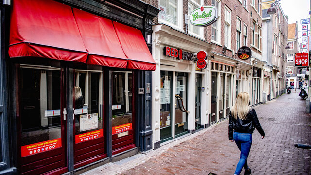 'Het paspoort checken van sekswerkers moet de norm worden'