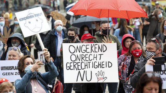 'Mag niet alleen gebeuren op basis van geld', zegt hoogleraar jeugdrecht over uithuisplaatsingen toeslagenaffaire