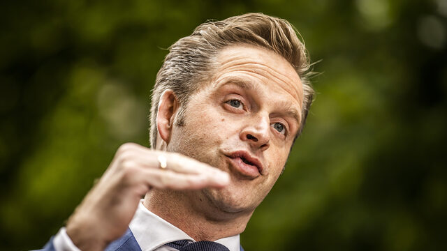 Hugo de Jonge: 'Iedereen testen na vakantie'