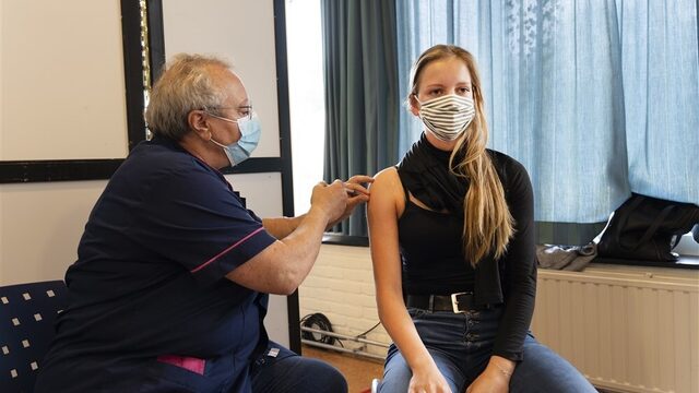 Stand.nl: 'De informatie rond de vaccinaties geeft te veel verwarring'