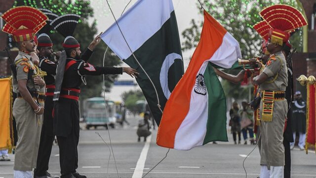 'Machtsovername Taliban zet relatie India en Pakistan verder op scherp'