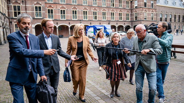 Politiek commentator Joost Vullings geeft uitleg bij chaos in Den Haag na toch aftreden Bijleveld