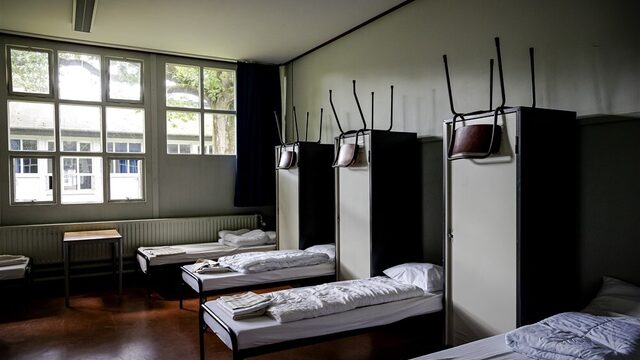 Stand.nl: 'Gemeenten en provincies moeten ruimhartig Afghaanse vluchtelingen opvangen'