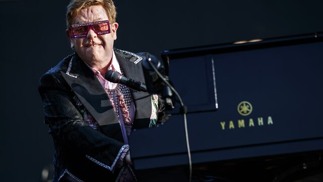 Still standing: Elton John 75 jaar