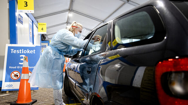 GGD schaalt testcapaciteit op: 'Overvallen door explosieve groei aantal besmettingen'