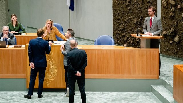 Stand.nl: 'Er moet strenger worden opgetreden tegen Kamerleden die zich misdragen'