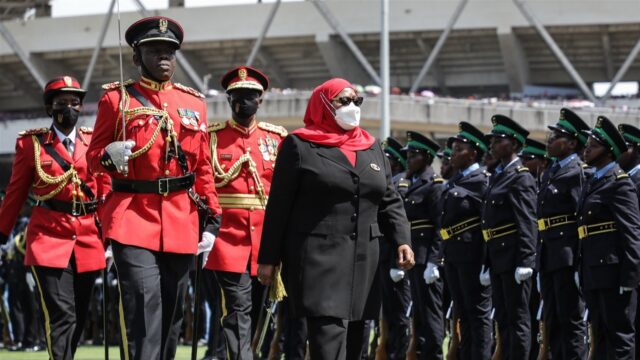 Tanzaniaanse agenten door president naar de sportschool gestuurd