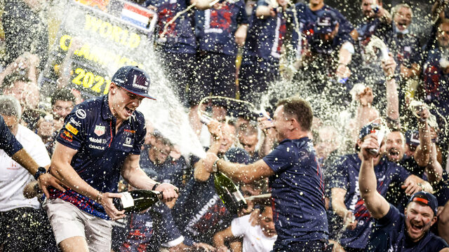 Max Verstappen wereldkampioen Formule 1: 'De sport is nog nooit zo groot geweest in Nederland'