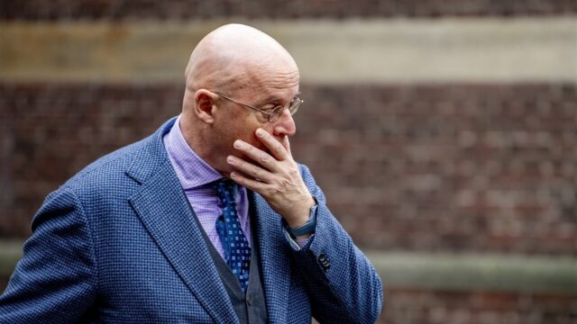 Waarom wordt een oud-minister door criminelen bedreigd? ‘Motief kan zijn om politie af te leiden’