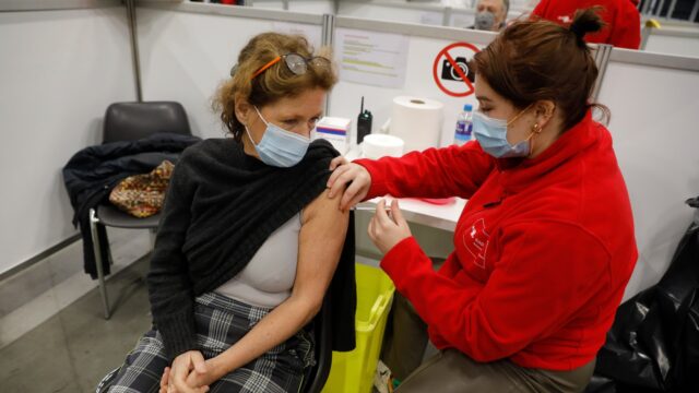 Alledaagse Vragen – worden er in het buitenland nog eerste vaccinaties gezet?