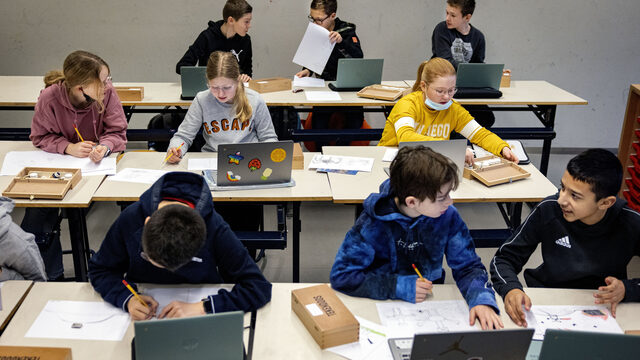 'Digitale vaardigheid moet een verplicht vak worden op de basisschool'