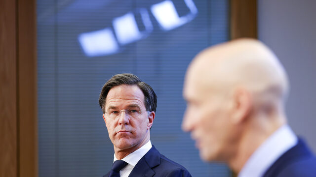 Zijn de coronapersconferenties te mannelijk?