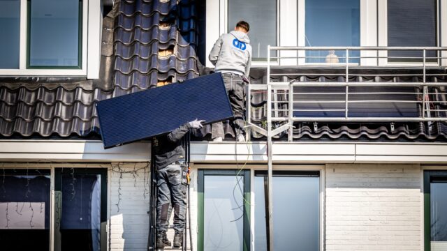 Woonbond: 'Wacht met afschaffen subsidie op zonnepanelen'