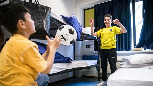 Stand.nl: 'Goede opvang van vluchtelingenkinderen moet de hoogste prioriteit zijn'
