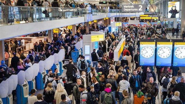 Stand.nl: 'De chaos op Schiphol vraagt om pijnlijke keuzes'